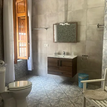 Casa Ellie Bed & Breakfast Tormos