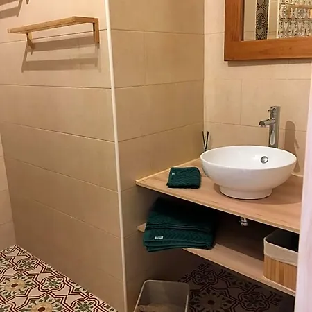 Casa Ellie Bed & Breakfast