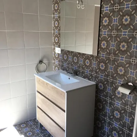 Casa Ellie 4*